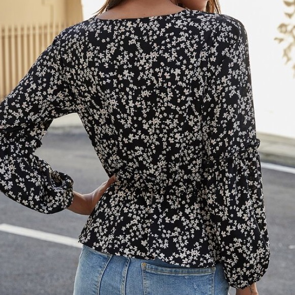Ditsy Floral Print Peplum Blouse - Picture 2 of 3